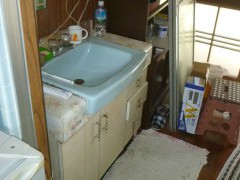 洗面所の荷物も