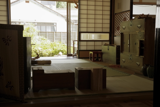 「親が元気なうちに」はもう遅い？後悔しない実家じまいの進め方と心の整理術