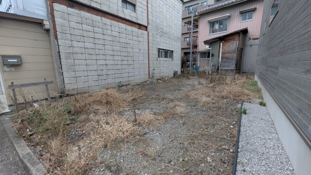 空き地の活用方法10選｜放置リスクと収益化のアイデアを徹底解説