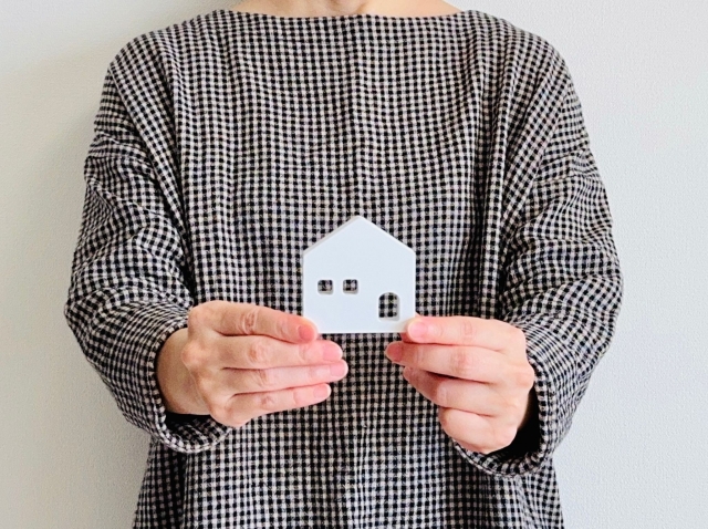 「空き家もらってください」は危険？無償譲渡の落とし穴と正しい手放し方