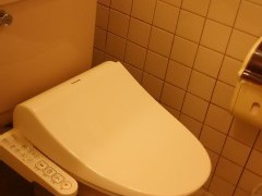 冷たさの感じられるトイレは、、、